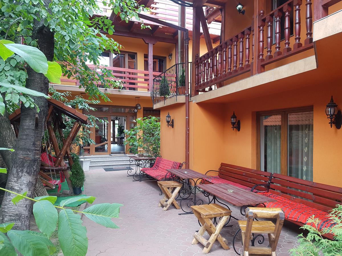 Pensiunea Casa Zarnesteana Zărneşti Kültér fotó
